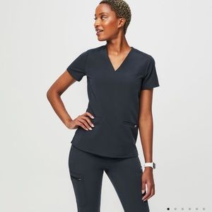 Dark Harbor Figs Scrubs Set